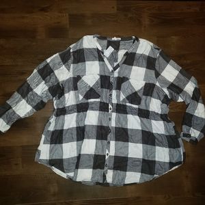 ☃️ Maurices Plaid Button Up